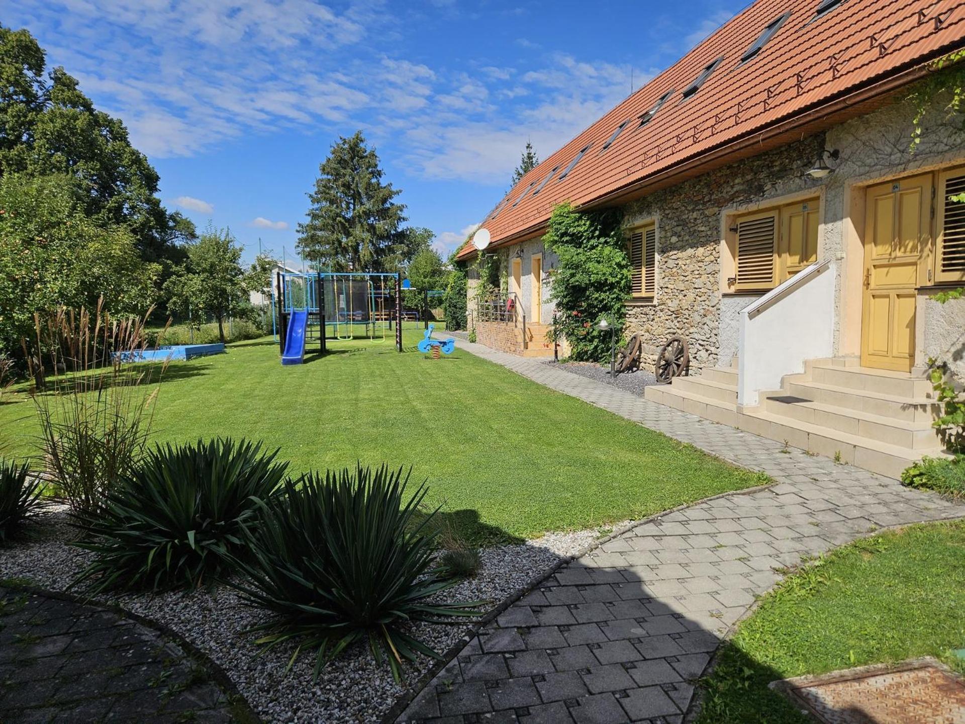 Penzion Pod Krivanom Liptovský Hrádok 外观 照片